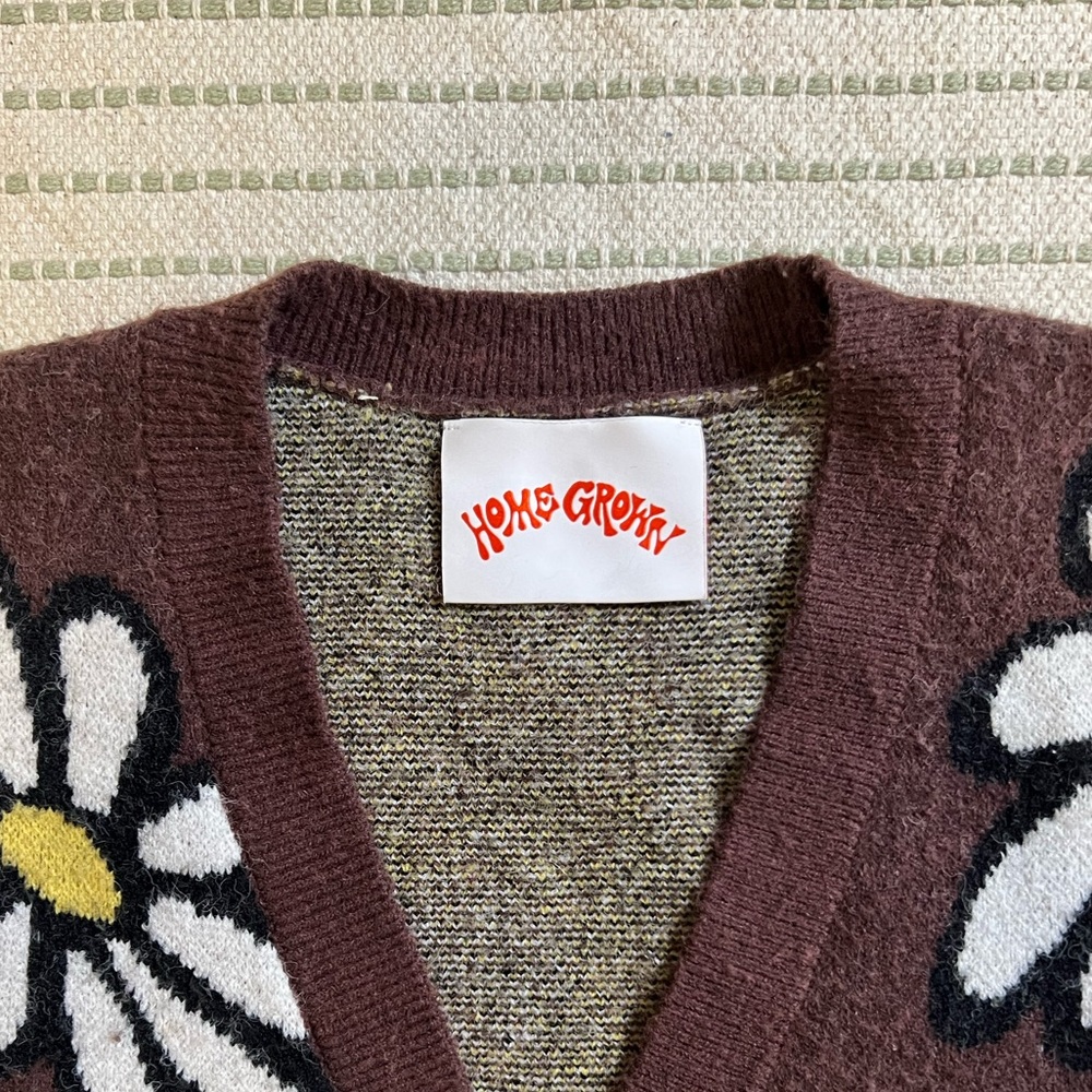 Daisy Cardigan - Picture 2 of 9